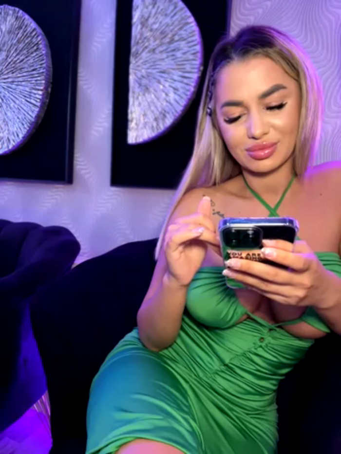 KirstieVegas