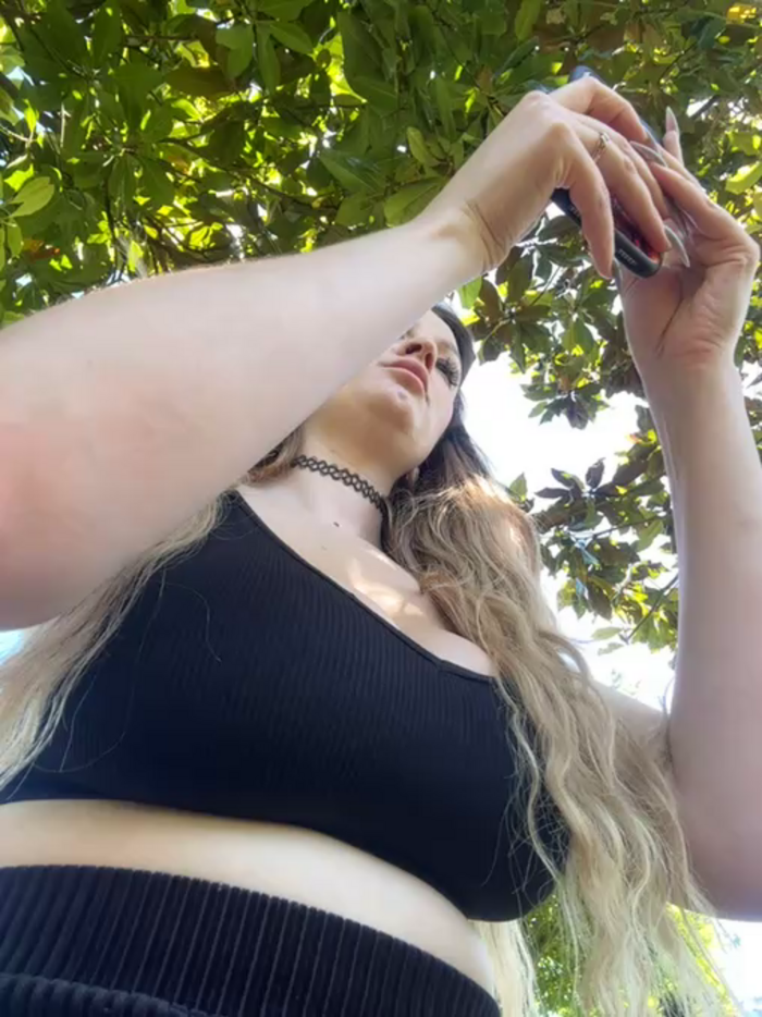 Teya_moon_