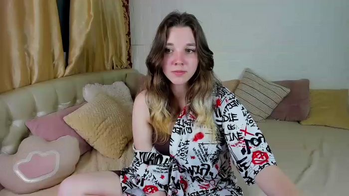 PenelopeOneGrey