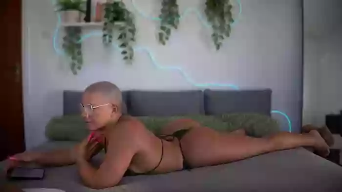 2024/06/06/stripchat-paulinaschubert1-11-50-41