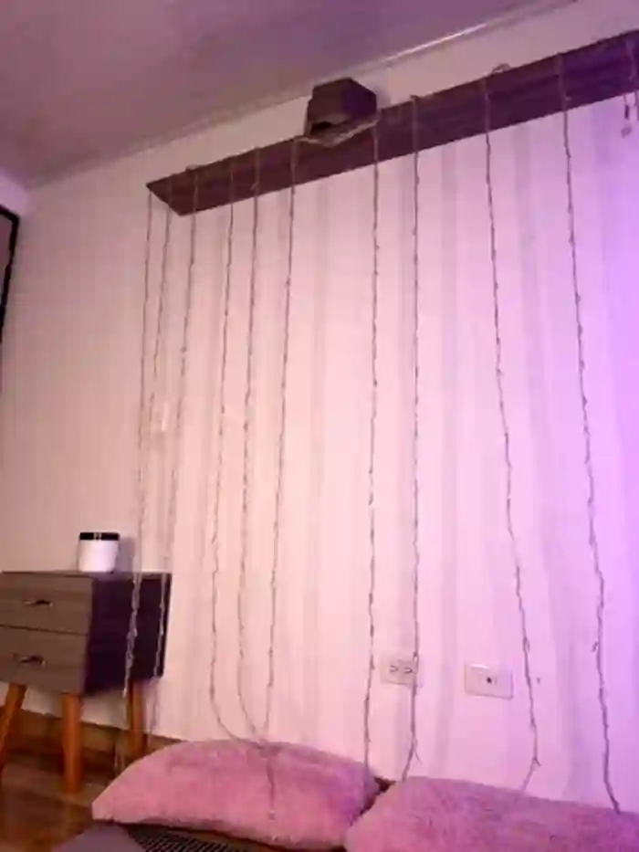 2024/06/06/stripchat-lucy_marin-22-33-17