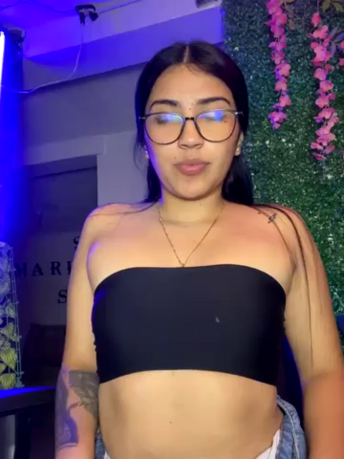 SaritaHot_69
