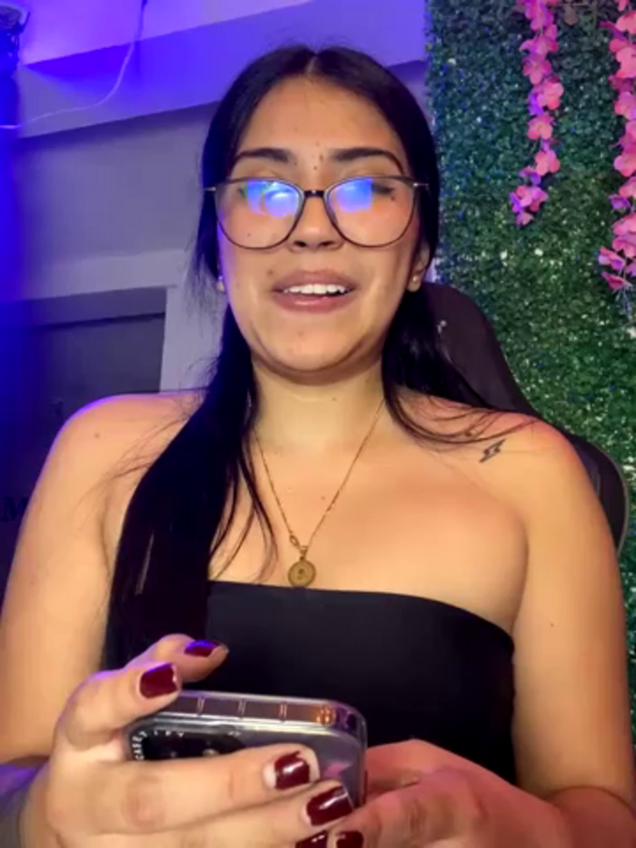 SaritaHot_69
