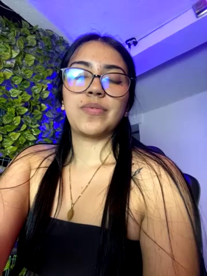 SaritaHot_69