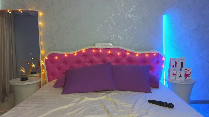 Ariana_Petite