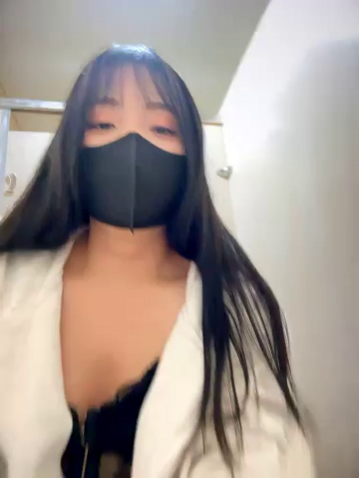 Asia-Lynn