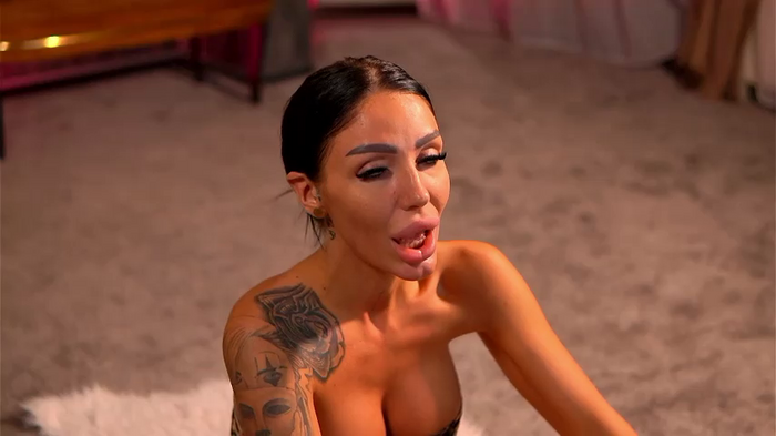 RaquelleVon