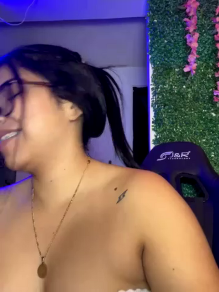 SaritaHot_69