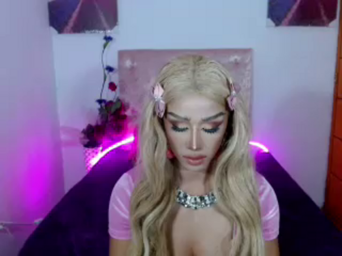 DAHLIA_cummer69