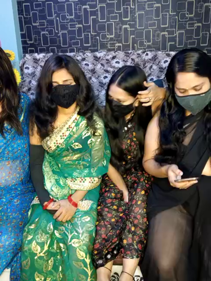 Indian_hotmilfs