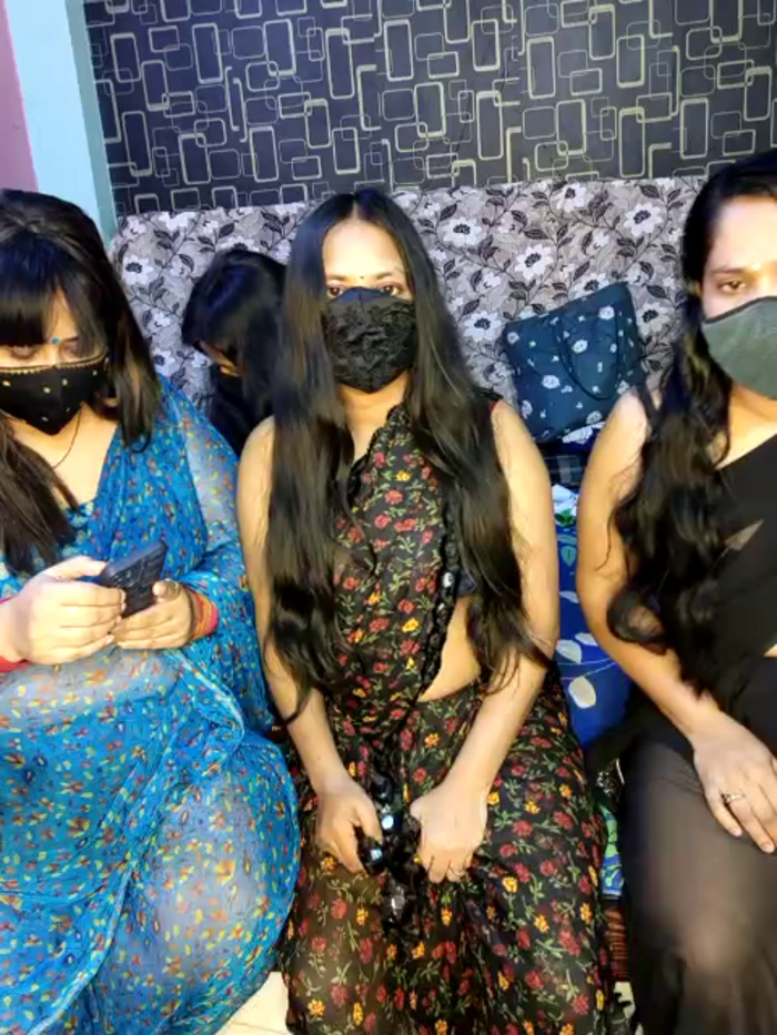 Indian_hotmilfs