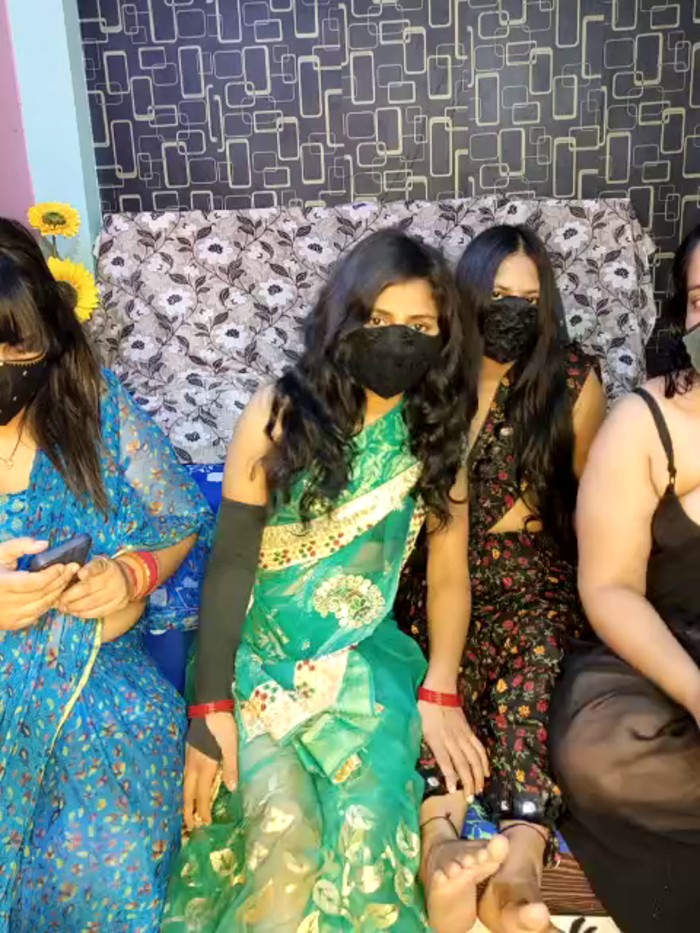 Indian_hotmilfs