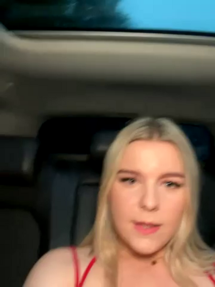 LaraBlond