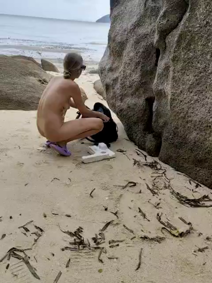 Two_Hot_Cats_Love