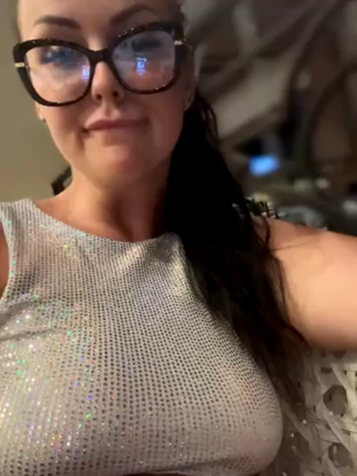 Young_hot_mom