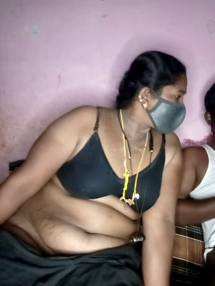 tamilvillagecouple1