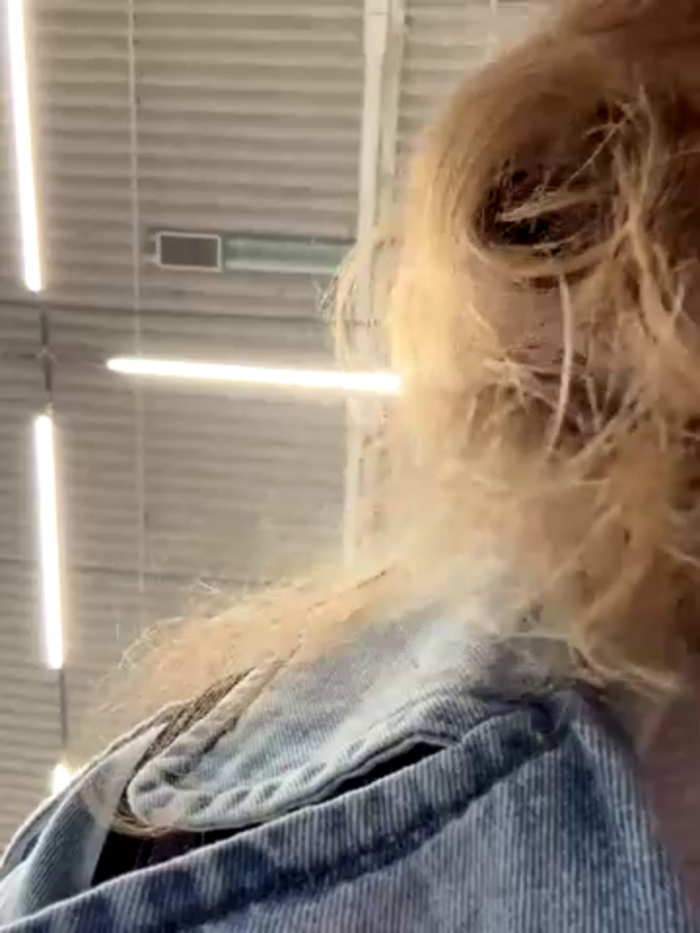 -AngelAri-