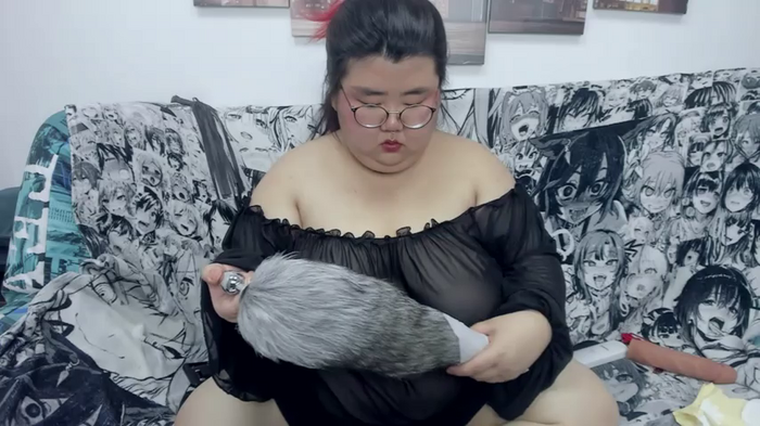 Nadine_asian