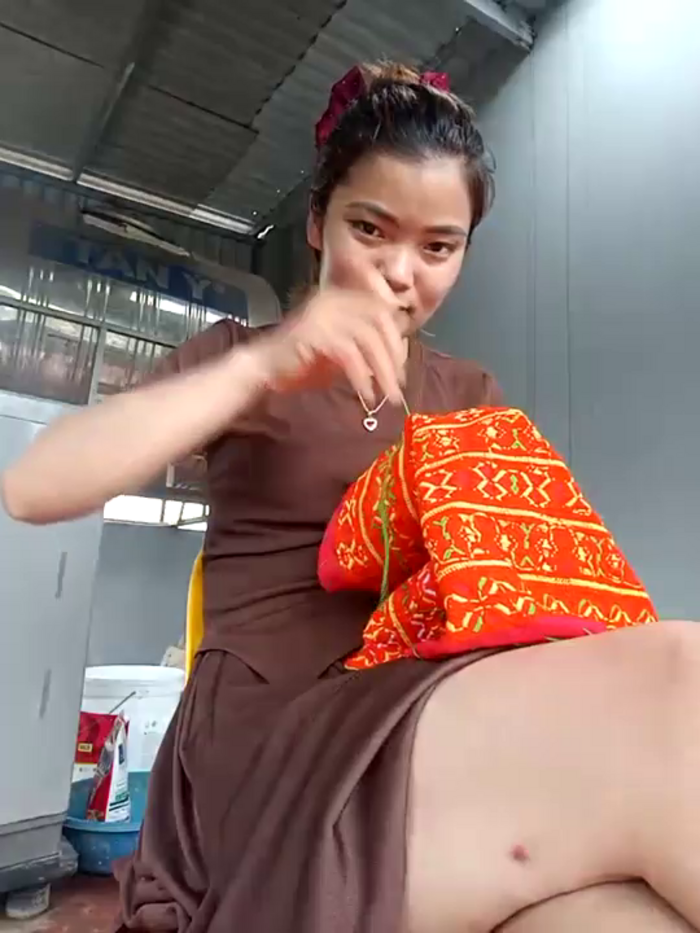 Huong024