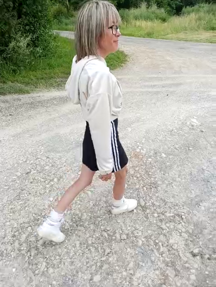 Timide_girl2
