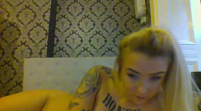 LucyLuxee19
