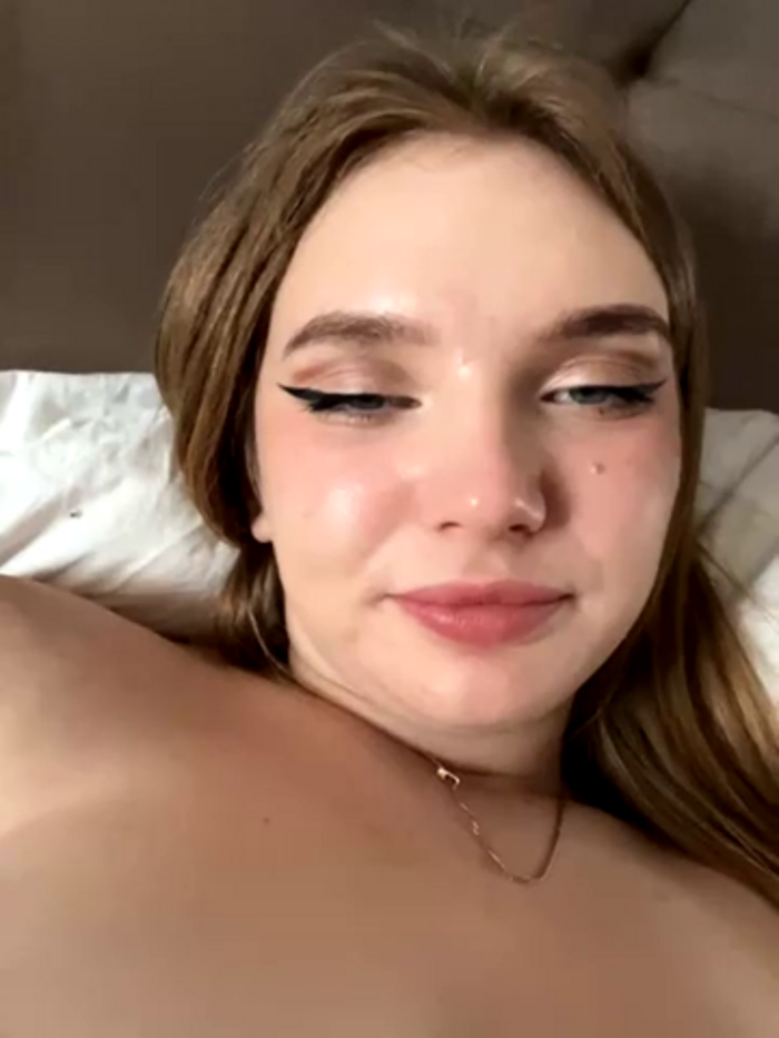 AmmyHot