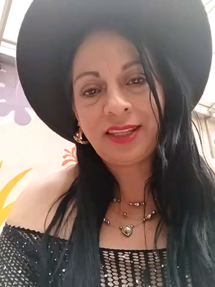 Violeta-Saenz