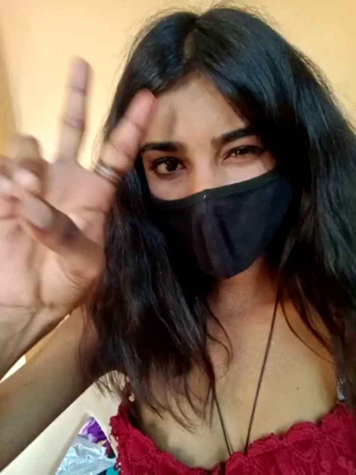 pari-hot