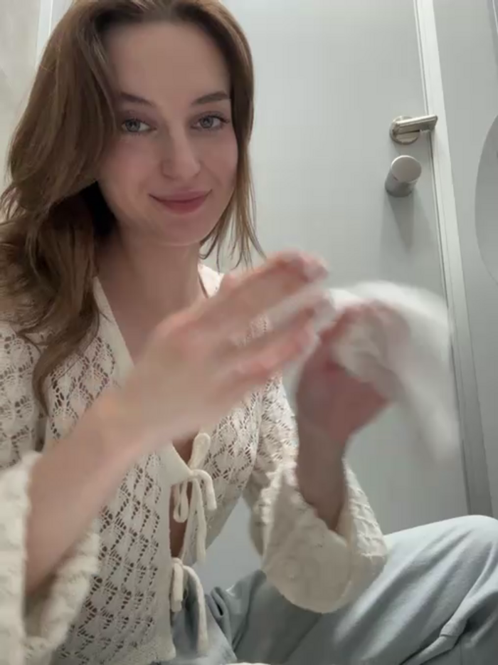 -AngelAri-