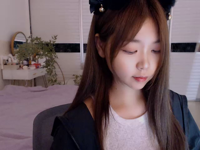 -Lucky_Girl