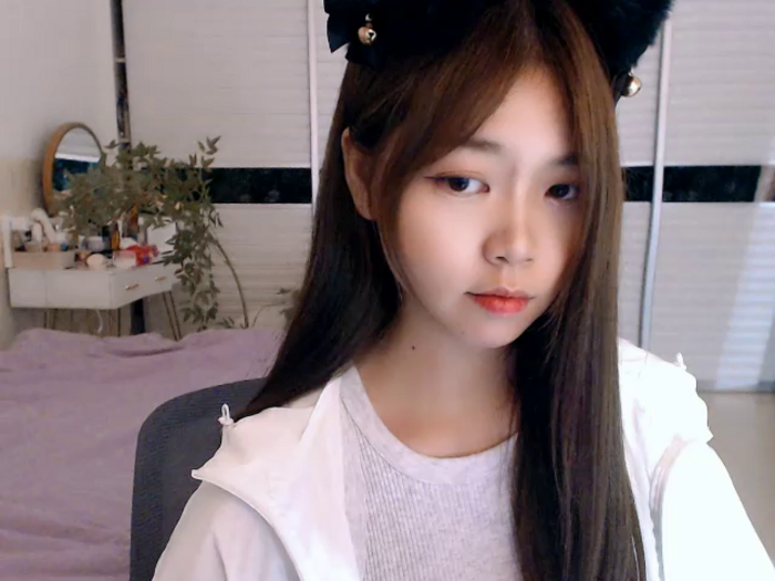 -Lucky_Girl