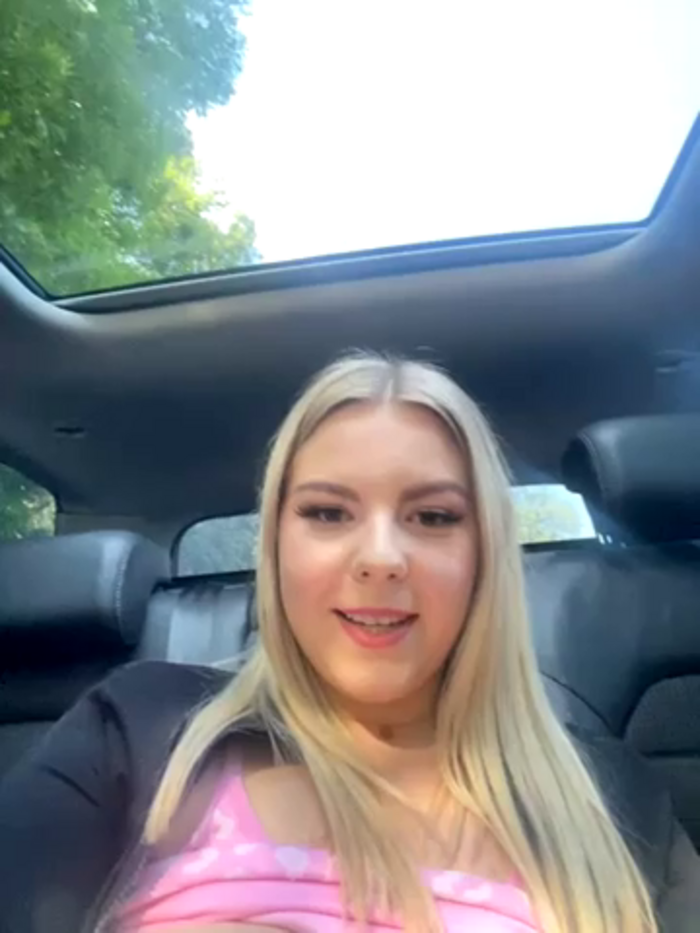 LaraBlond
