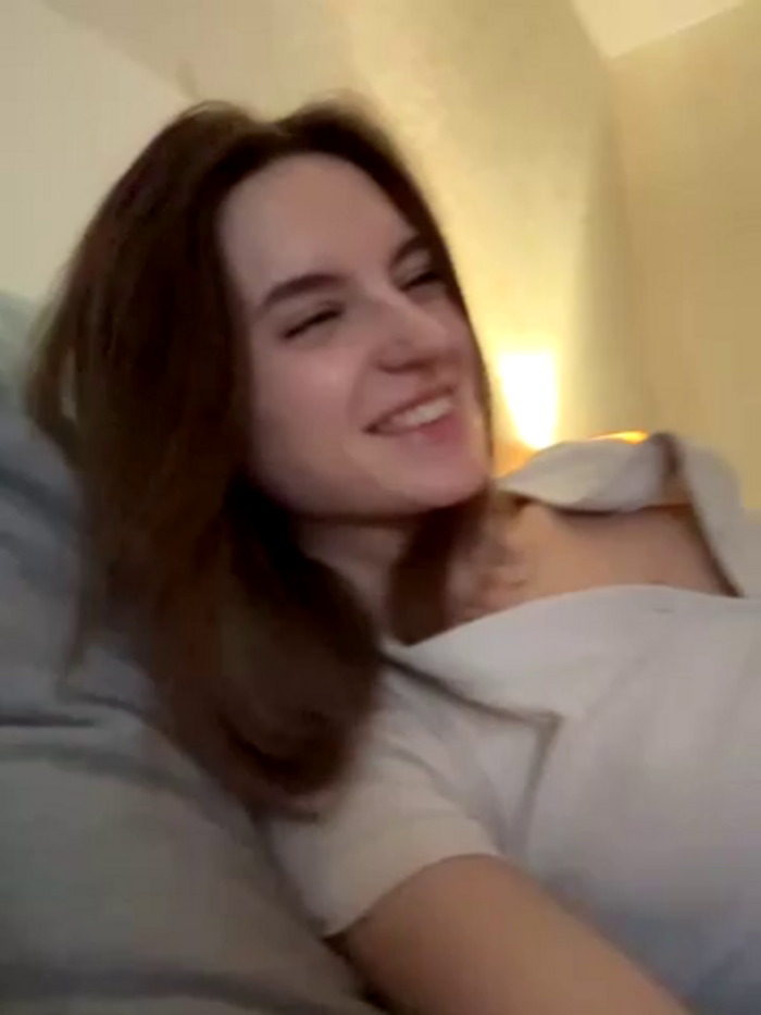 -AngelAri-