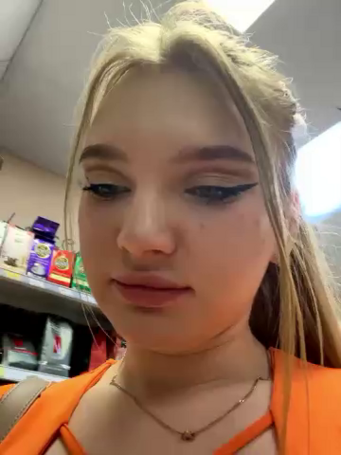 AmmyHot