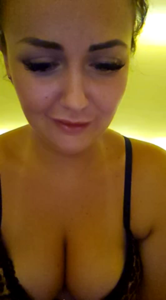 Young_hot_mom