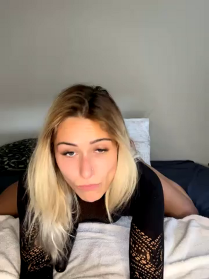 petrouchkaaa_