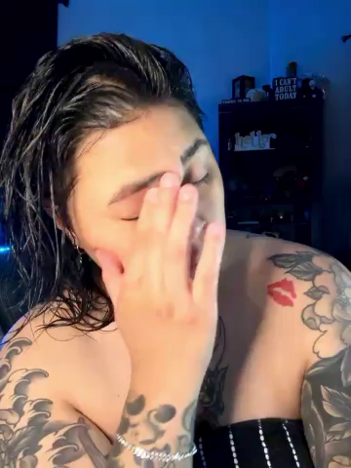 miacanela_xo