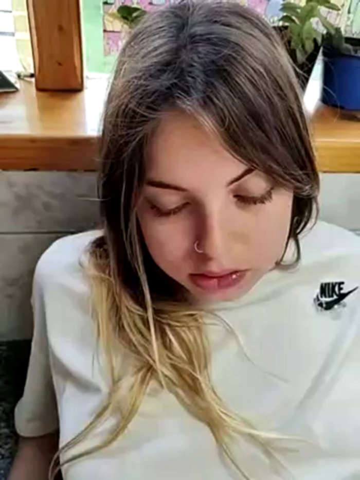 Elnonoykeila77