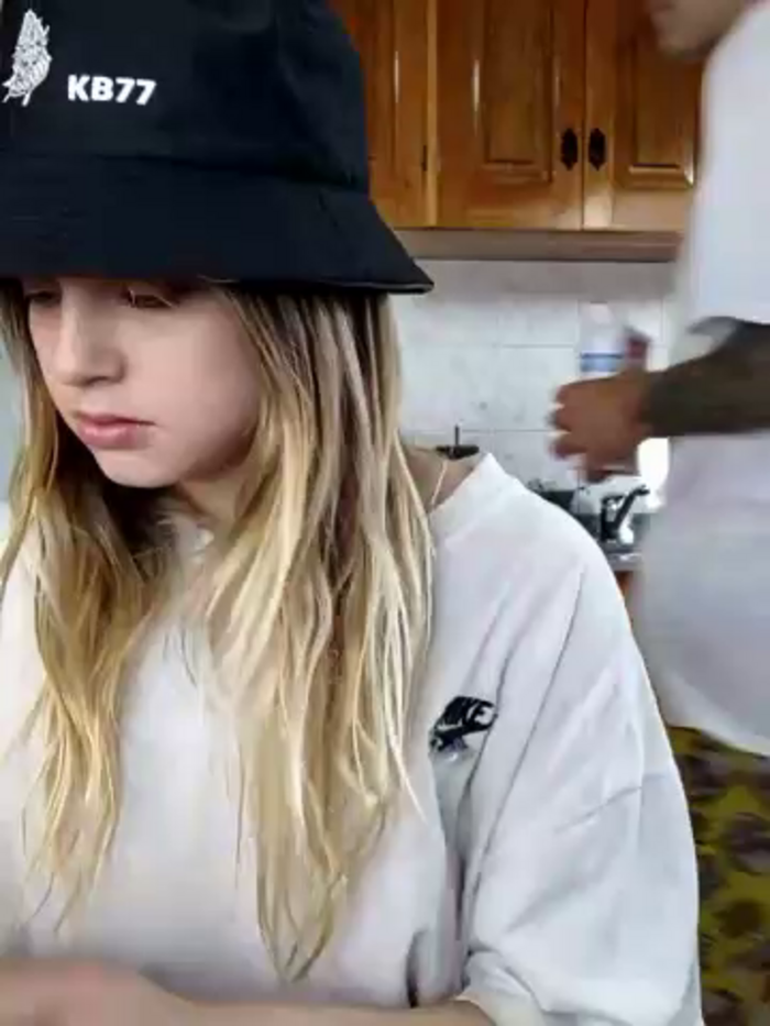 Elnonoykeila77