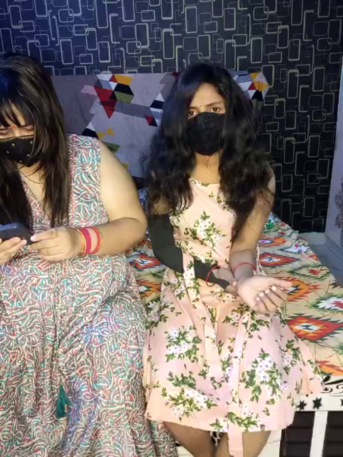 Indian_hotmilfs