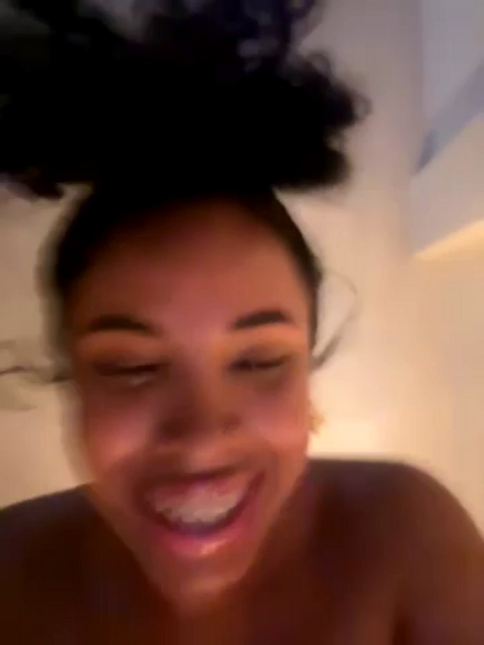 Brunettexio