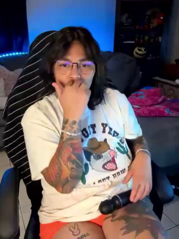 miacanela_xo