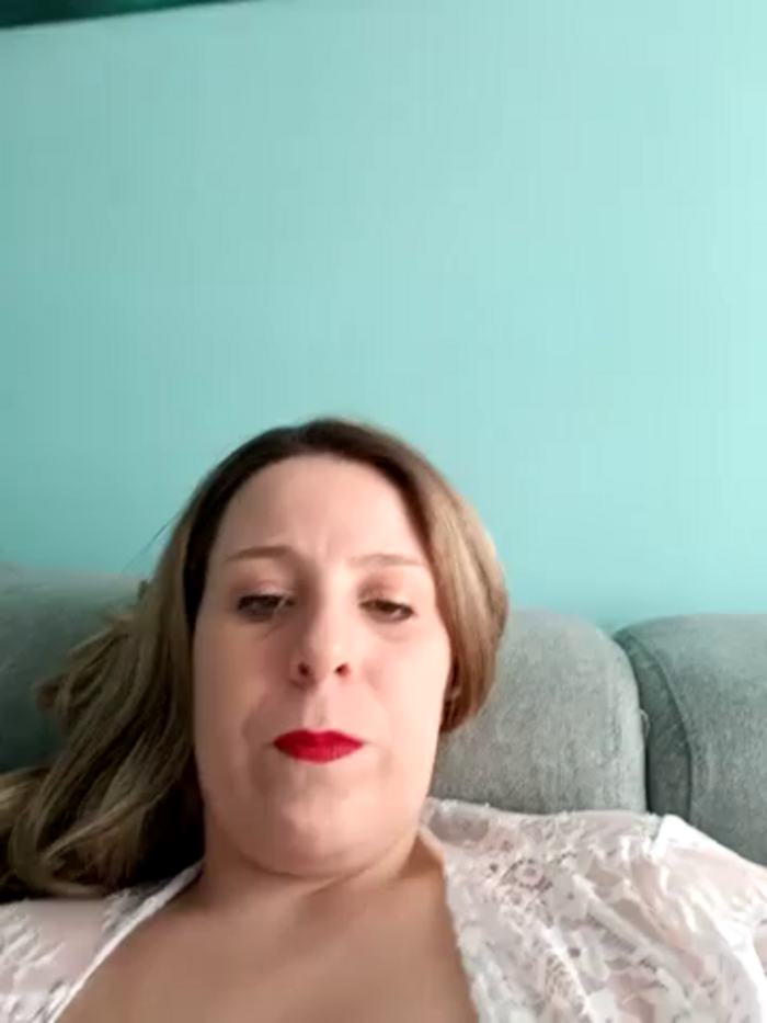 Emma96_hot