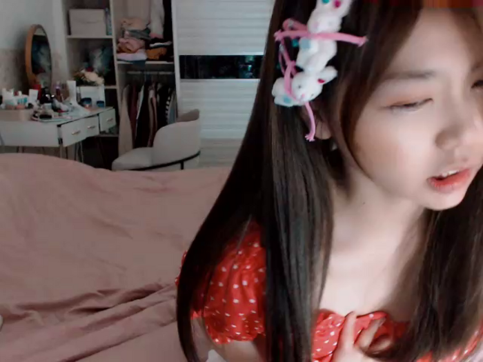 -Lucky_Girl