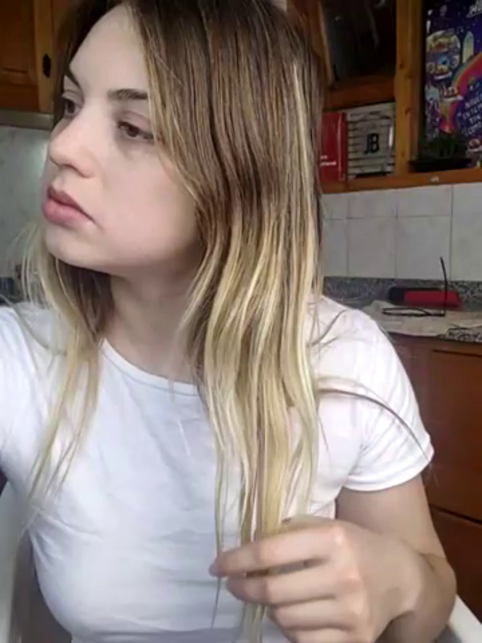 Elnonoykeila77