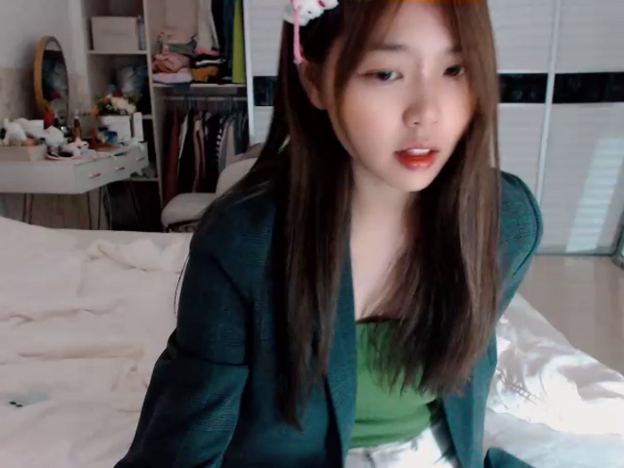 -Lucky_Girl