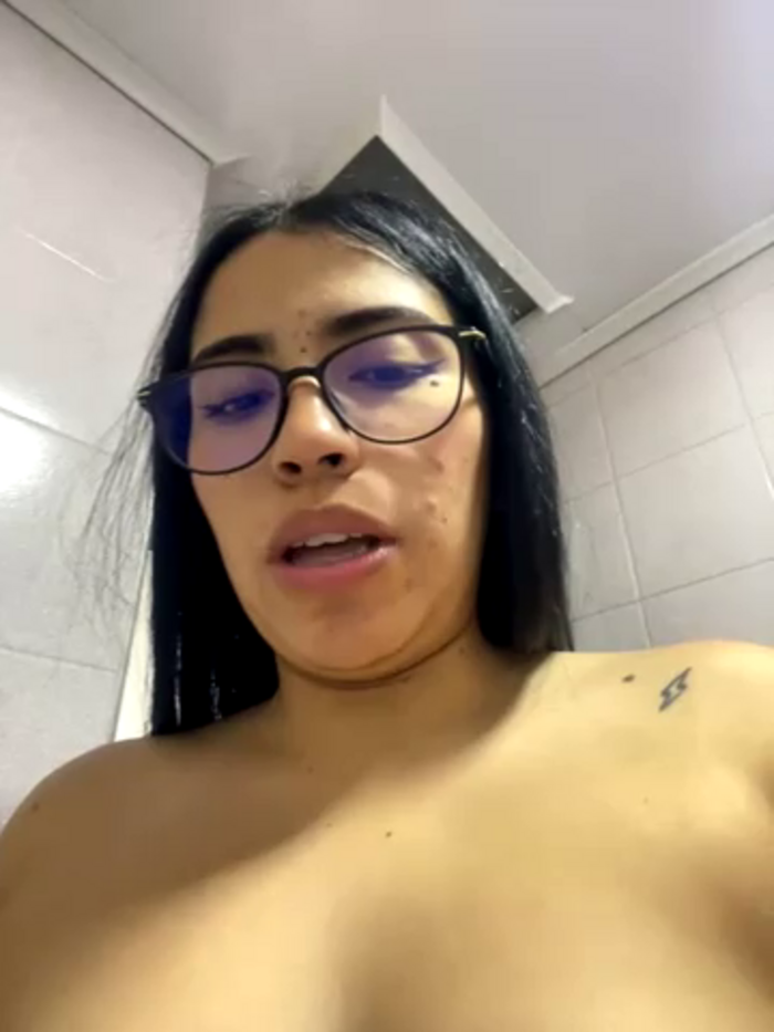 SaritaHot_69