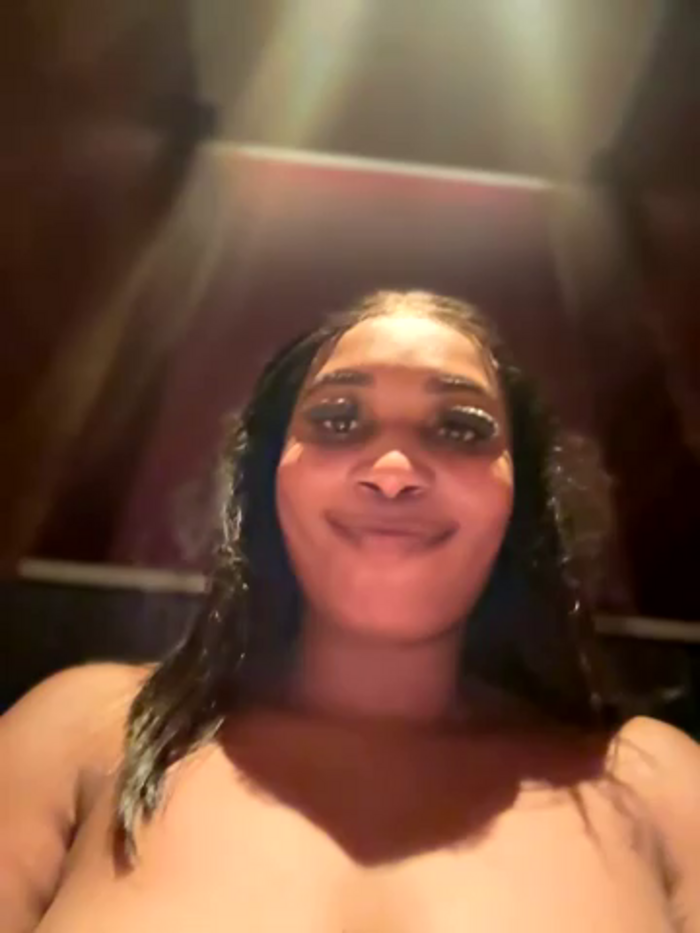 __Nessa__