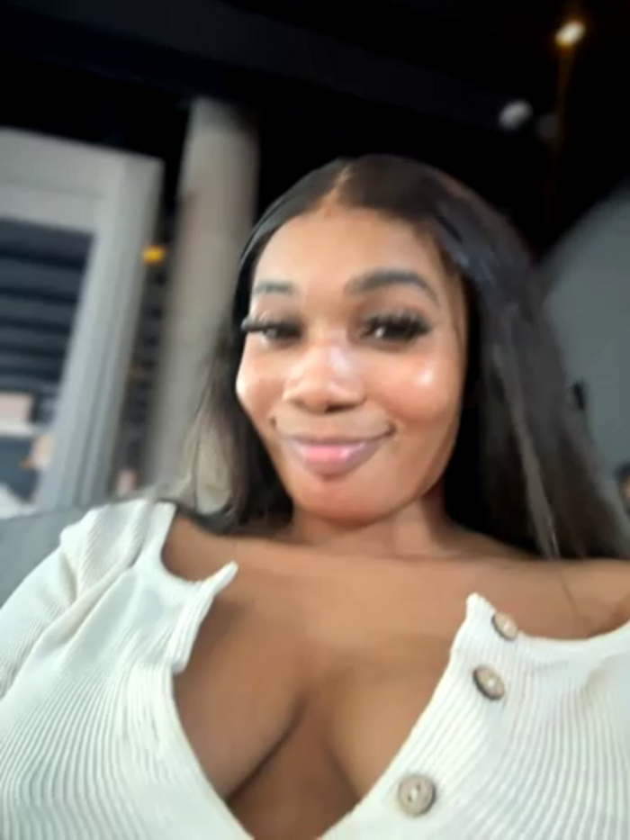 __Nessa__