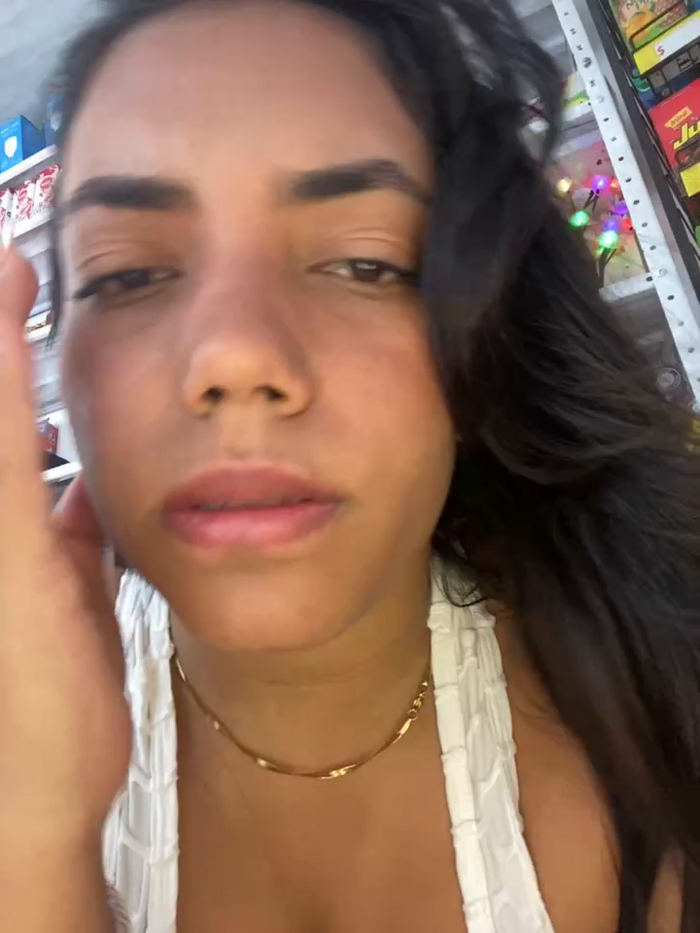 Nikol2302